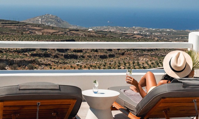 Santorini Apartment | Arotron Santorini