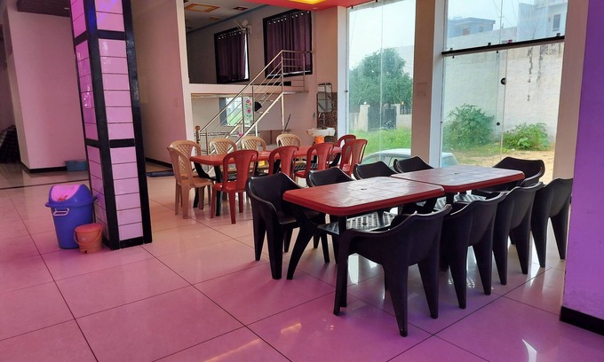 Shri Madhopur Hotel | Ashirwad Hotel