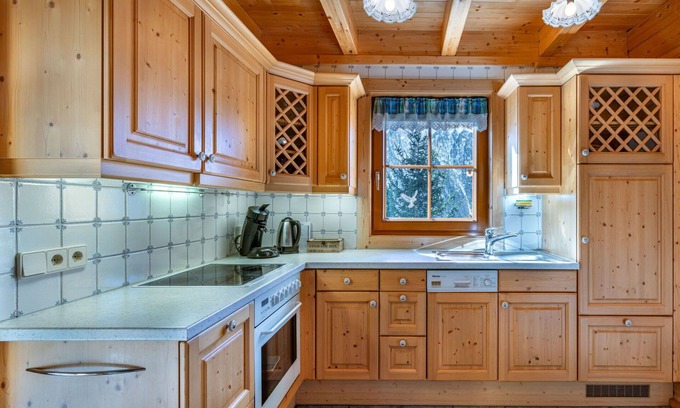 Heiligenblut House | Wonderful private villa for 7 guests with TV, terrace and pets allowed