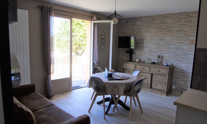 Camiers Apartment | At the foot of the dunes, tastefully renovated apartment for 2 people