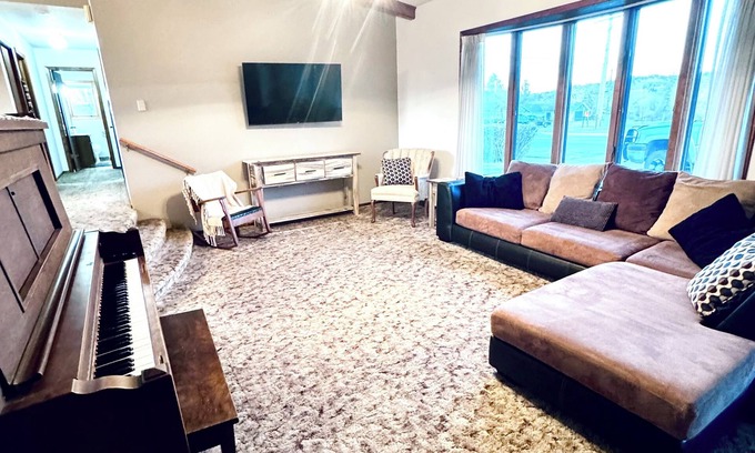 Spearfish House | Authentic Spearfish Home 1 Block from Black Hills State- Sleeps 8