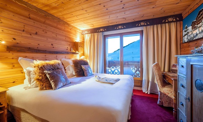 Huez Apartment | Aux pieds des pistes ! Chambre pour 2 avec balcon