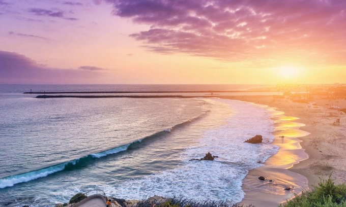 Santa Ana Heights House | Awesome Family Friendly Beach Home - 1 Block To Ocean - 3BR/2BATH - Self Check In! (C1)