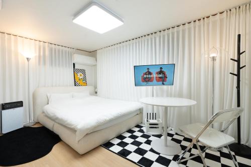 Seogyo-dong Villa | B'Near Hongdae Station, 30sec on foot