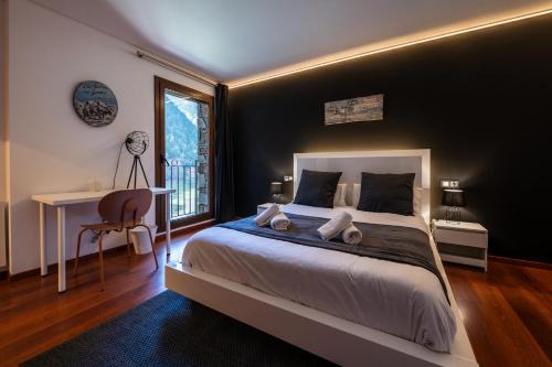 Arinsal Apartment | Barthe Holidays I Apartamento moderno en Arinsal 4PAX I Confort, Vistas, Parking, Pet friendly I Pic Negre