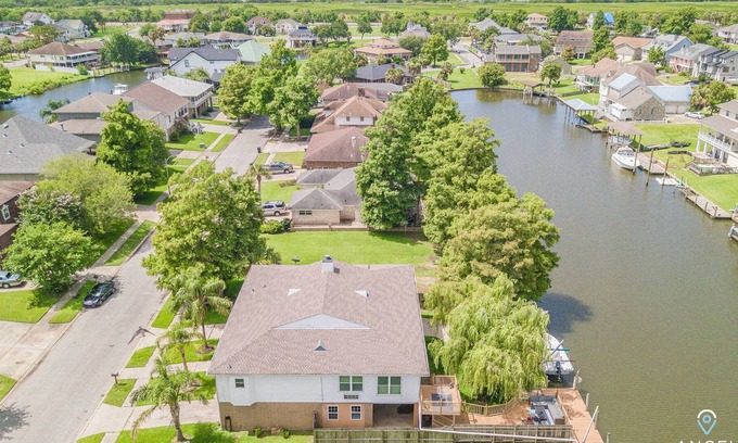 New Orleans East Area House | Bayou Waterfront | Games Room | Monthly Discount
