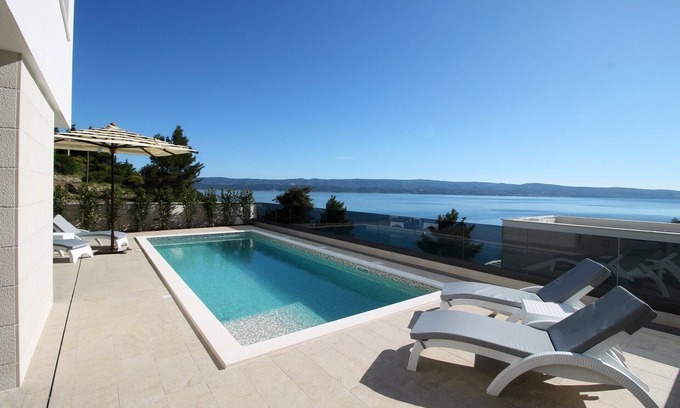 Omis Villa | Beach villa with view in Omis Croatia, Holiday Villa in Croatia on t he Beach with pool