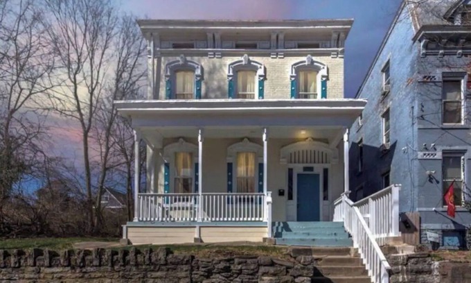 East Price Hill House | Beautiful 3-bedroom Villa minutes from downtown