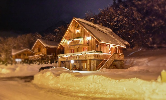 Mont-de-Lans Ski Chalet | Beautiful cottage for 10 people in Les Deux Alpes