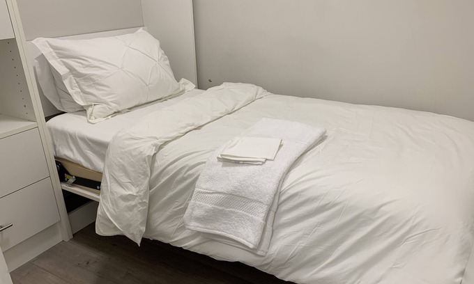 Sunset Apartment | Beautiful Cozy 2 Bedroom Suite