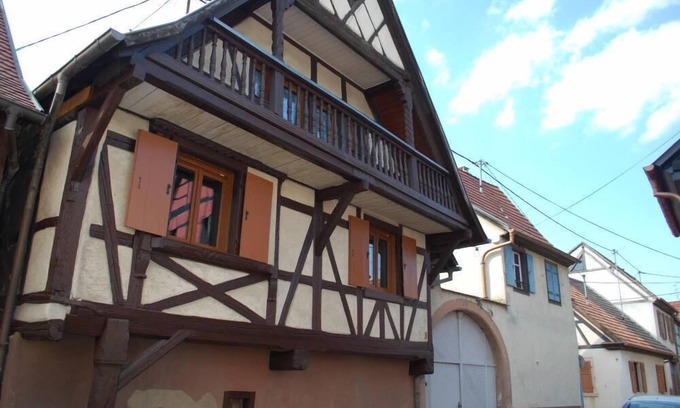 Wintzenheim House | Beautiful half-timbered house from 1602
