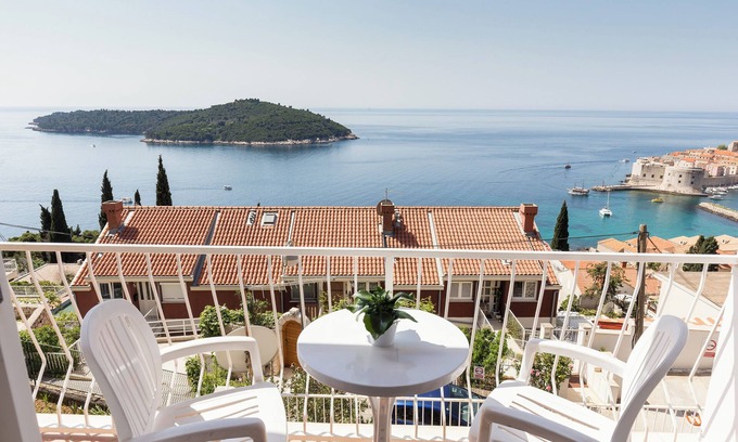 Ploce House | Beautiful Nest Rooms