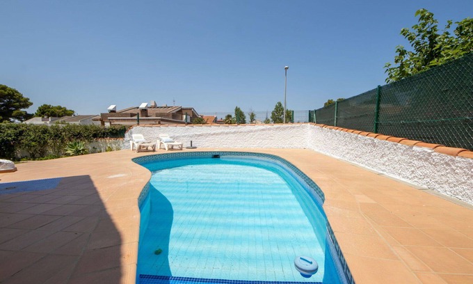 Riumar House | Beautiful private villa with A/C, WIFI, private pool, TV, patio, pets allowed and parking