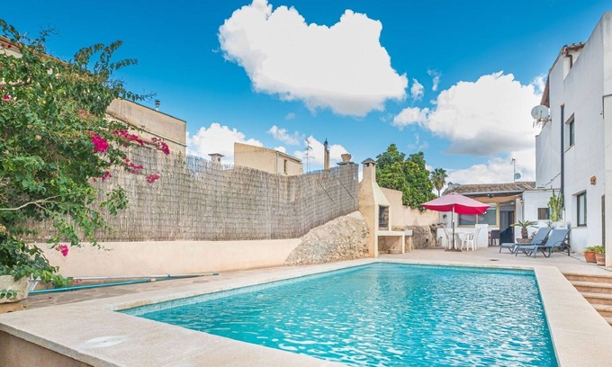 Es Llombards House | Beautiful private villa for 4 people with private pool, A/C, TV, terrace and pets allowed