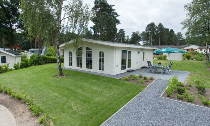 Susteren House | Beautiful private villa for 4 people with pool, WIFI, TV and terrace