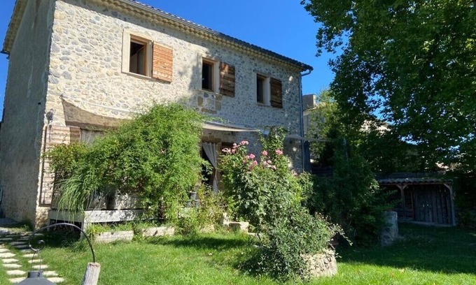 Noyers-sur-Jabron Apartment | bed and breakfast 1/4 pers
