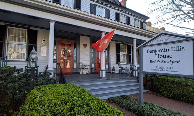 New Bern Bed & Breakfast | Benjamin Ellis House Bed & Breakfast