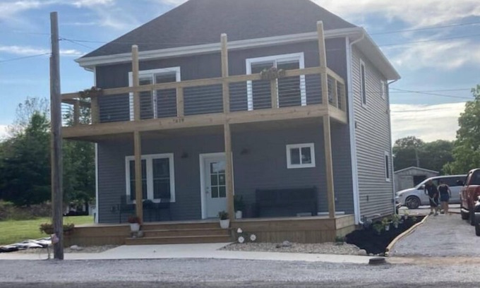 Keyesport House | Bixler's Boathouse