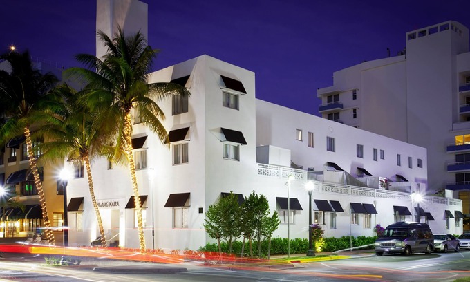 South of Fifth Apartment | Blanc Kara - Adults Only