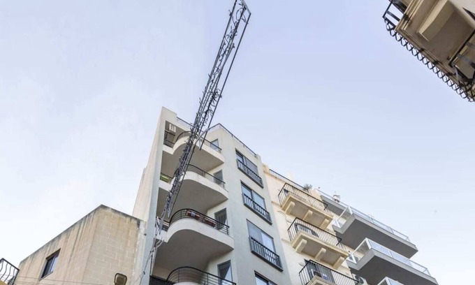 Tower Road Apartment | Bluemist Flat-hosted by Sweetstay
