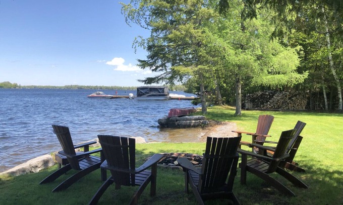Dunsford House | Bobcaygeon Lakefront Home on Sturgeon Lake, Kawarthas