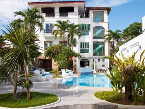 Balabag Hotel | Boracay Beach Club