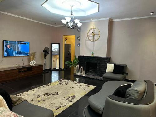 Blantyre Apartment | Breeze and Branches