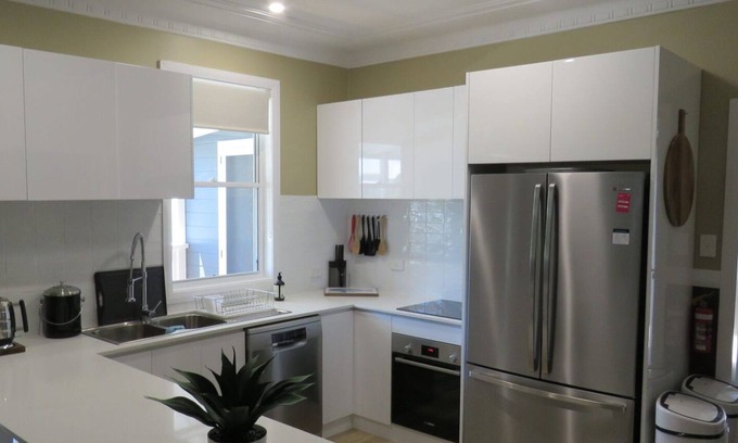 South West Rocks House | BROWNY'S R & R - Beach Cottage