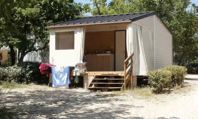 Banon House | Camping Flower l'Epi Bleu* - Mobile Home Standard 3 rooms 4 people with bathroom