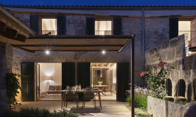 Consell House | CAN CUNSO 18. The charm of a 19th century house and the comfort of modernity