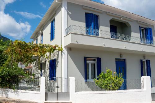 Vathy Villa | Captains' house