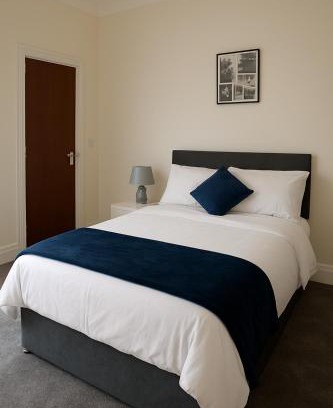 Wolverhampton House | CARLToN VILLAS