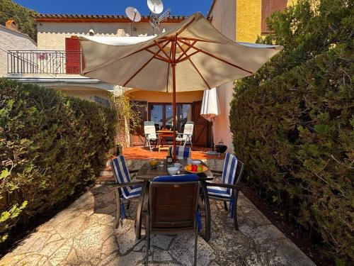 La Torre Vella House | Casa acogedora con gran piscina comunitaria y cerca de la playa en L'Estartit - ES-323-72