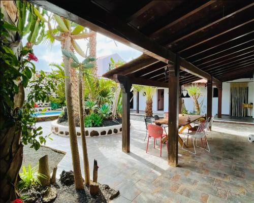 Villaverde House | Casa Cocolores