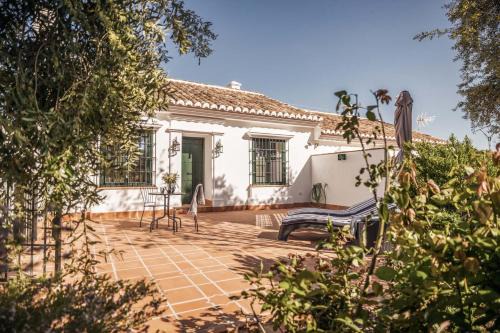 Pizarra House | Casa Maurus by Rosas Cantares