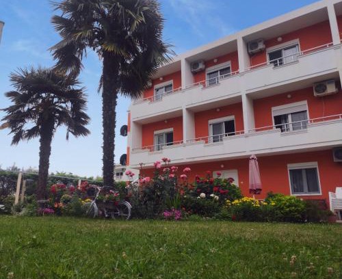 Gjerana House | Casa ROBI - Apartments & Suites