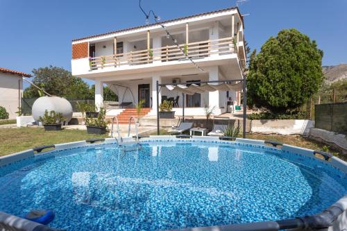 Terrasini House | Casa vista mare tra gli ulivi