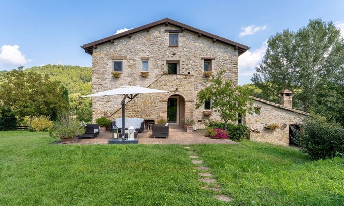 Gaglietole Villa | CASALE SANTA CATERINA Hot Jacuzzi and Pool - Entire Umbrian Stone Villa