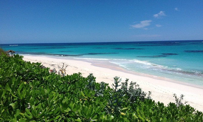 Governor's Harbour House | Cayo Loco 1 Bedroom Home