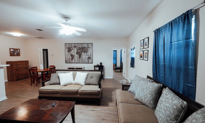 Northwest Corpus Christi House | Central 2 BD Home-Min to Refineries & Airport-Ext
