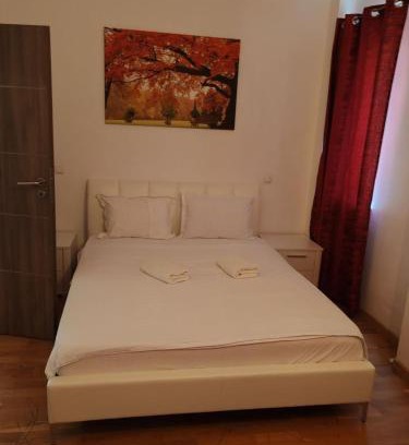 Bucharest City-Centre Apartment | Central 4 Budget Accomodation