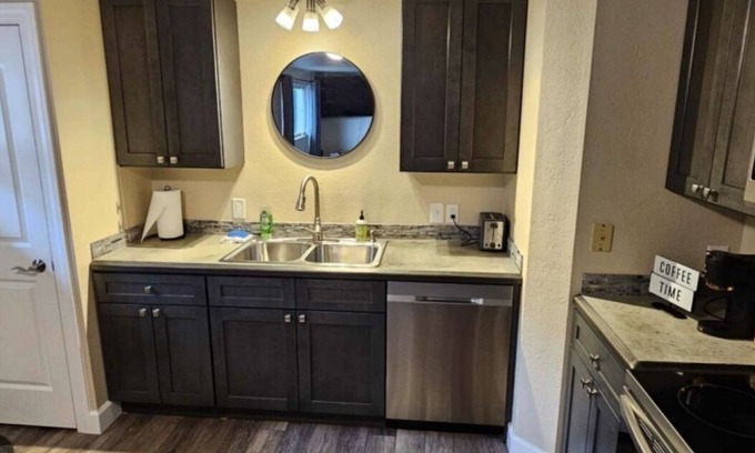 Franklin to the Fort Apartment | Central Missoula Charmer! Location meets simplicity at this newly remodeled apt!