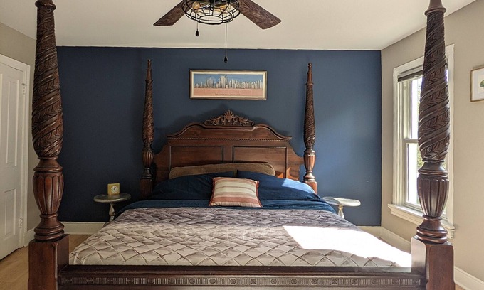 Harrisburg - Hershey House | Centrally Located ~ Off-Street Parking ~ Walkable ~ Spacious ~ Historic