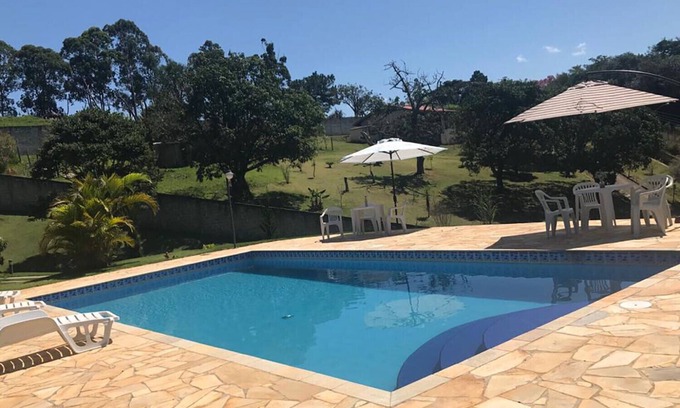 Campo Limpo Paulista Ski Chalet | Chácara c Wi-Fi, piscina e churrasq-Campo Limpo/SP