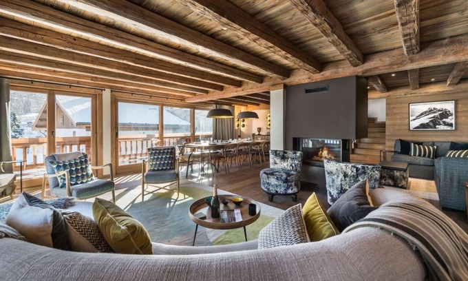 Le Raffort Ski Chalet | Chalet, 300m from ski slopes, terrace, balcony, fireplace or stove, parking, tv, ski locker, 340m²
