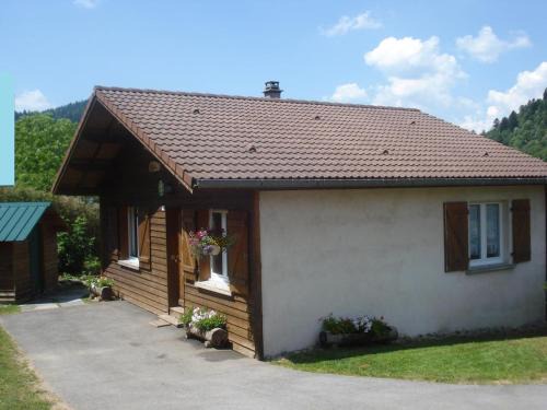 La Bresse House | Chalet confortable avec cheminée proche de La Bresse-Hohneck, idéal pour famille et amis. - FR-1-589-123