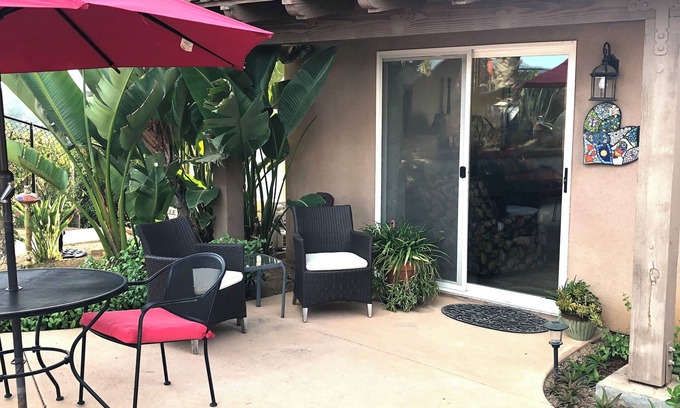 North Ridge House | Charming 1-bedroom house in Escondido with AC, WiFi, quiet and private, views