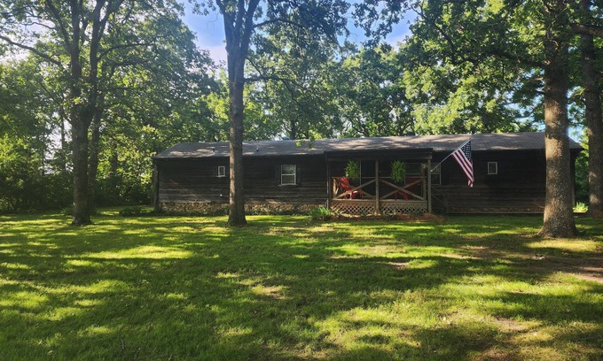Stockton Cabin | Charming 3-bedroom cabin in delightful Stockton with WiFi, AC, n