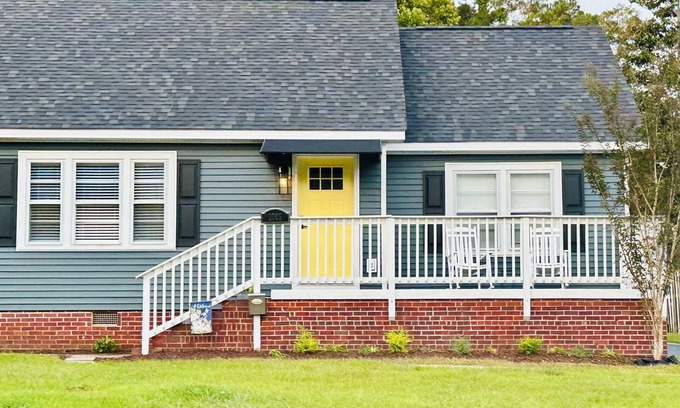 Conway House | Charming 4-bedroom home located in Historic District of Downtown of Conway, SC!