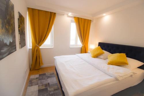 Nikolsdorf Apartment | Charming Apartment in Heart of Vienna l JOS20
